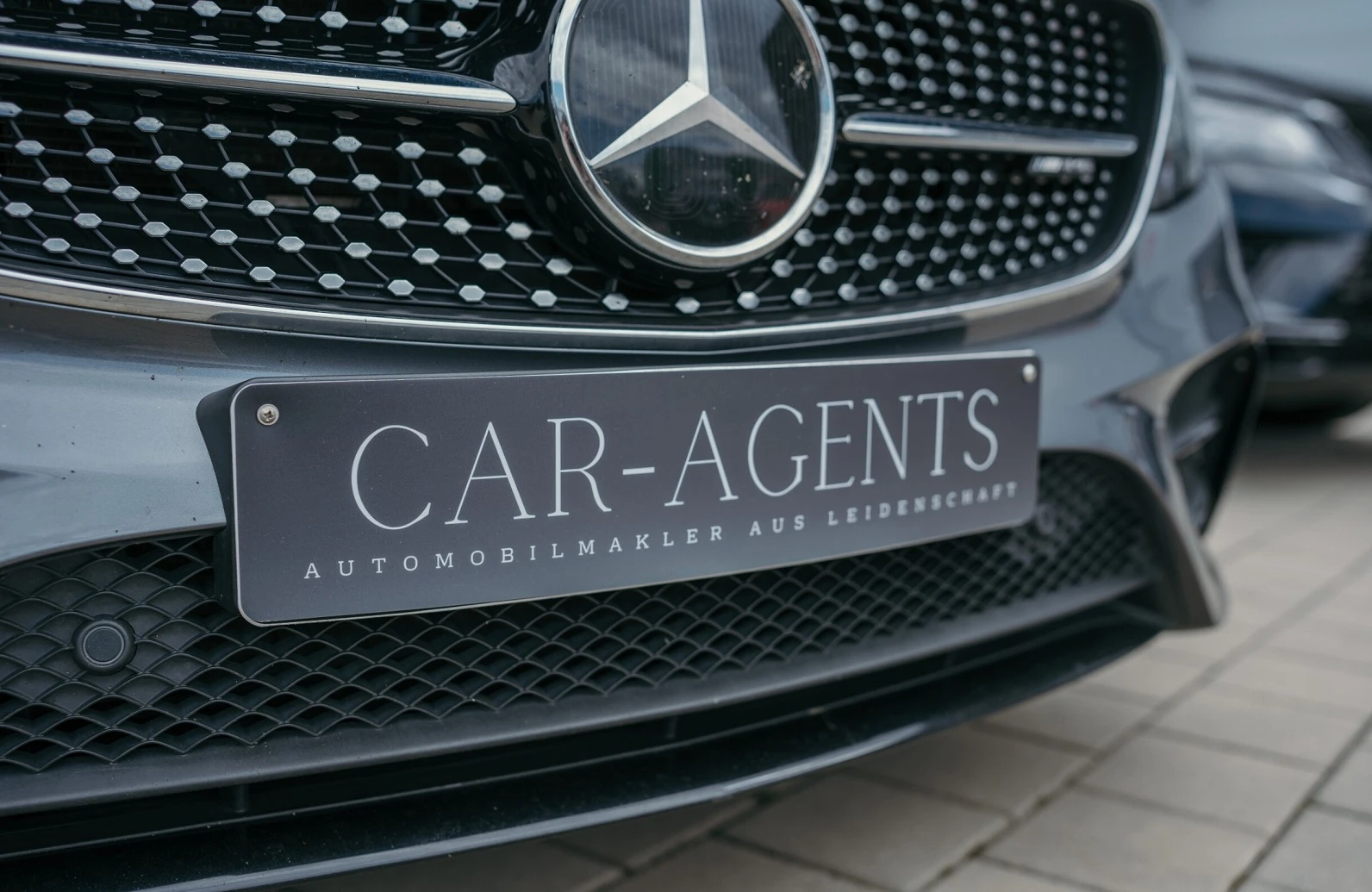 car-agents-car